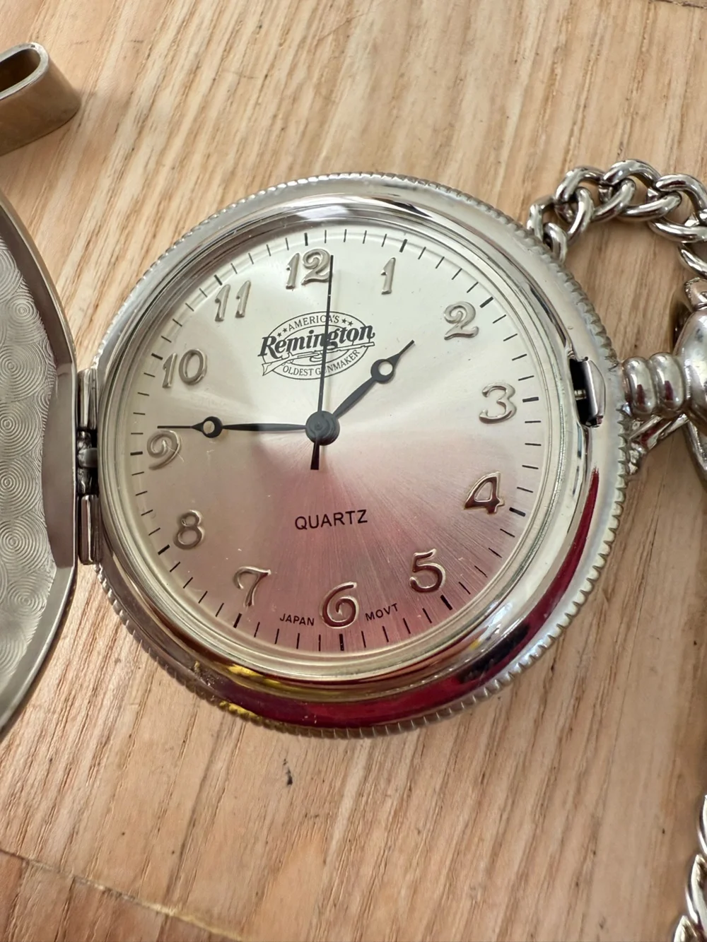 Remington hunter inspired silver tone Stag design pocket watch NEW BATTERY